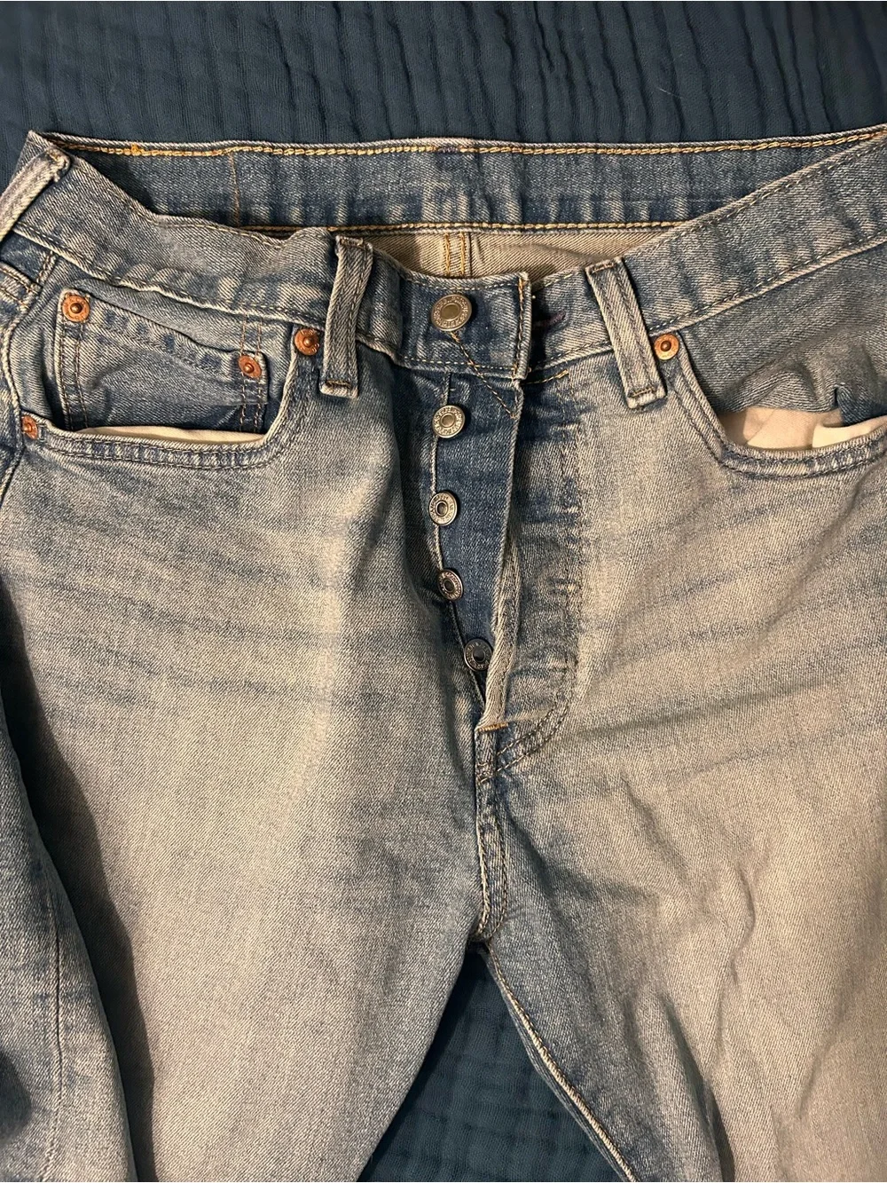 Levi's 501 Slim Straight Jeans in Light Denim Wash. Size 31/30 w/ slight stretch